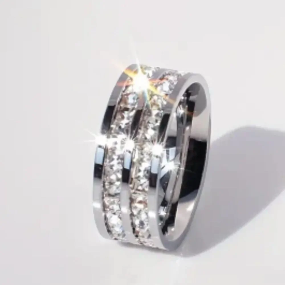 Diamond engagement ring